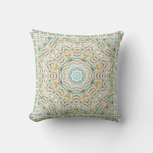 Coussin Décor coloré sur arrière - plan blanc, 