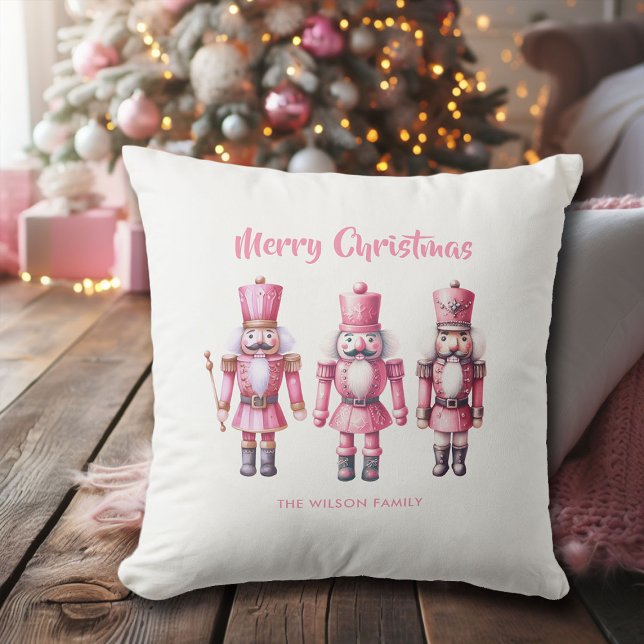 Coussin Décor personnalisé des noix roses (pink christmas decor nutcrackers watercolor personalized throw pillow)