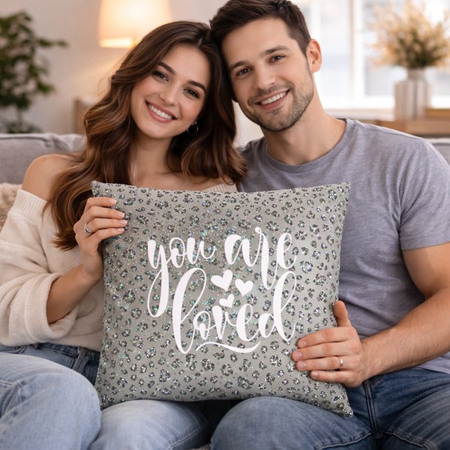 Coussin Décoratif à Imprimé Léopard Inspirant (Créateur téléchargé)