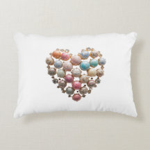 Coussin décoratif Cœur floral orné de joyaux — Max