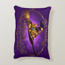 Coussin décoratif cosy avec citation de sorcières