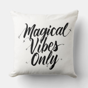 Coussin décoratif « Magical Vibes Only » – Moderne