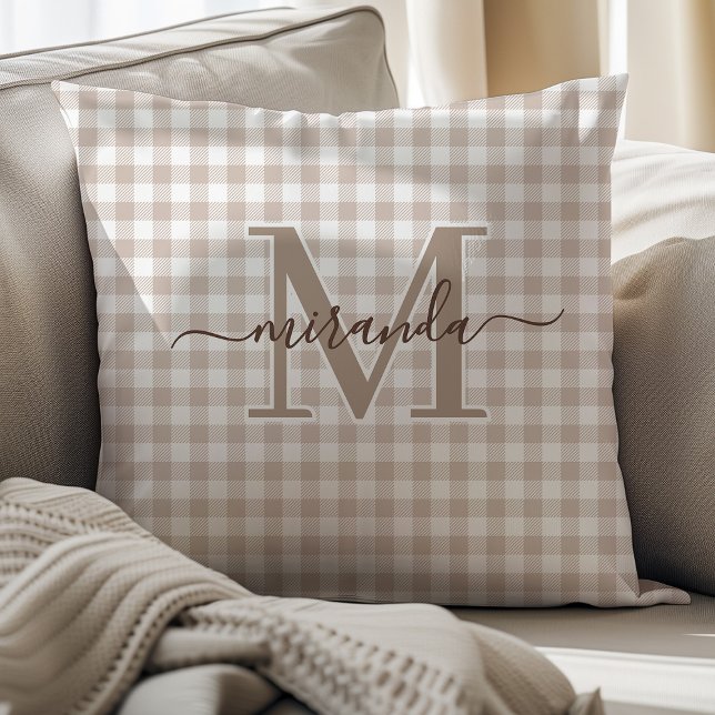 Coussin décoratif marron à carreaux et monogramme  (Créateur téléchargé)