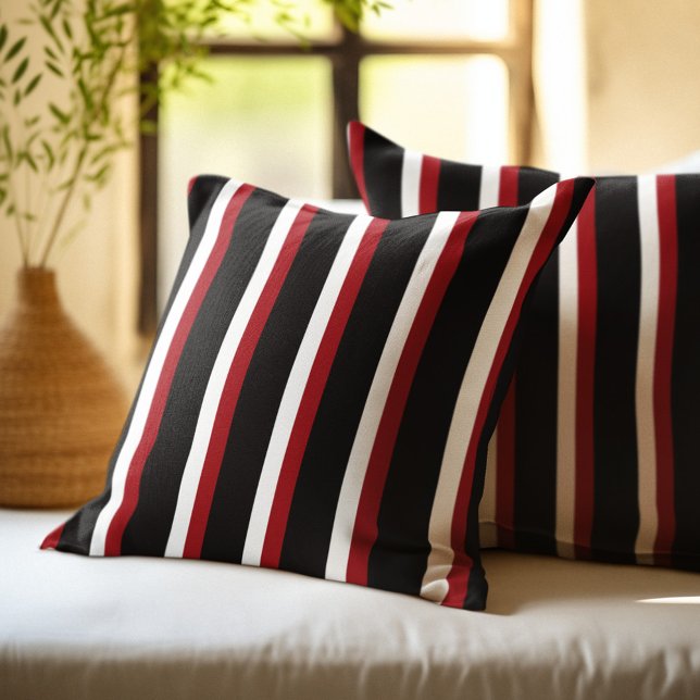 Coussin décoratif rayé noir rouge et blanc (Créateur téléchargé)