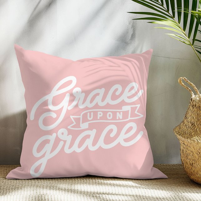 Coussin décoratif Rose pâle Christian Grace upon g (Créateur téléchargé)