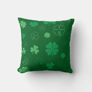 Coussin décoratif vert foncé Lucky Clover