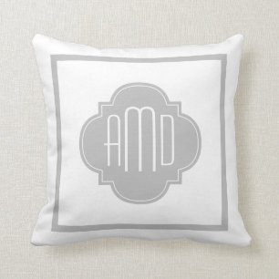 Coussin Décoré d'un monogramme gris et blanc simple