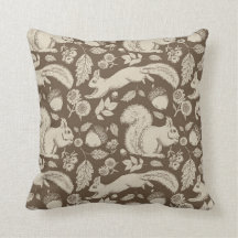 Coussin d'écureuil floral Acorn Taupe Ecru