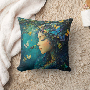 Coussin Déesse de la forêt enchantée avec papillons (1)
