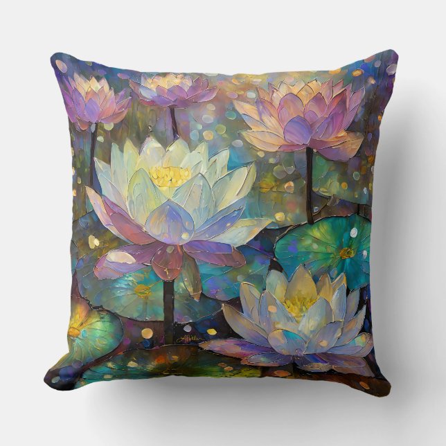 Coussin Delicate Lotus Flowers Blossoming in the Snow (Recto)