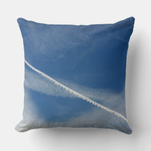 Coussin dentelle blanche dans le ciel