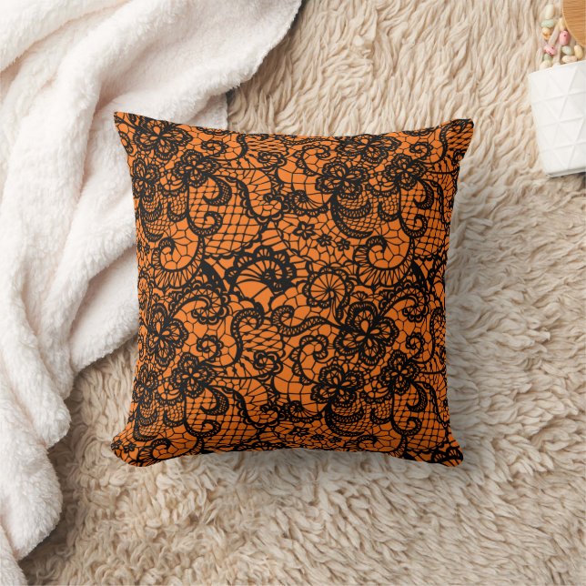 Coussin Dentelle noire d'Halloween sur Orange (Couverture)