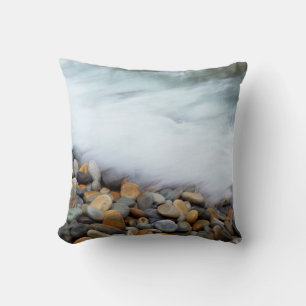 Coussin Des vagues se brisent sur des galets, Tsitsikamma