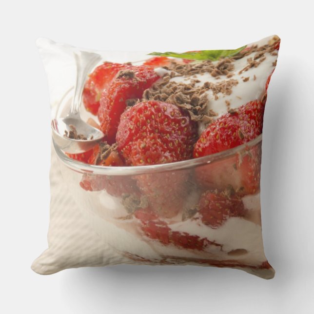 Coussin Dessert de fraise avec du yaourt frais (Recto)