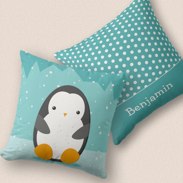 Coussin Dessin d'hiver de pingouin mignon et nom bleu 2 cô (Créateur téléchargé)