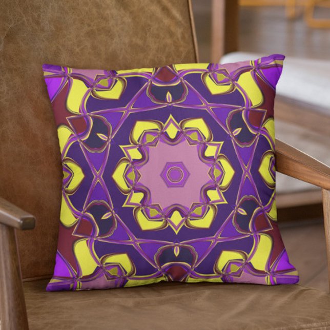Coussin Dessin Mandala Flower jaune et violet (Créateur téléchargé)