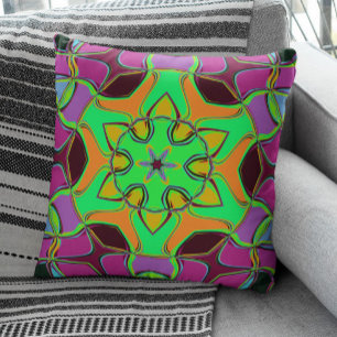 Coussin Dessin Mandala Flower vert orange et violet