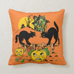 Coussin Deux chats noirs d'Halloween et maison hantée