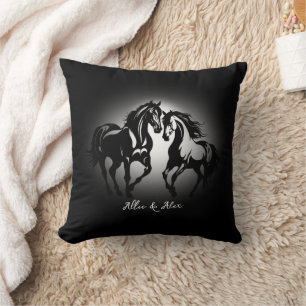 Coussin Deux chevaux en amour noir blanc cheval couple amo