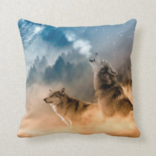 Coussin Deux loups hurlent à la pleine lune en forêt