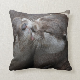 Coussin Deux loutres adorables