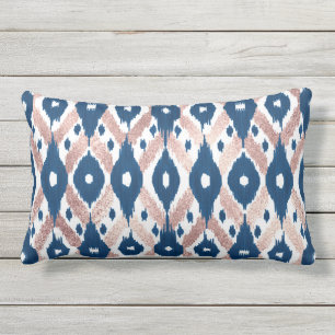 Coussin D'extérieur Artsy moderne Rose or Marine bleu Ikat Geo