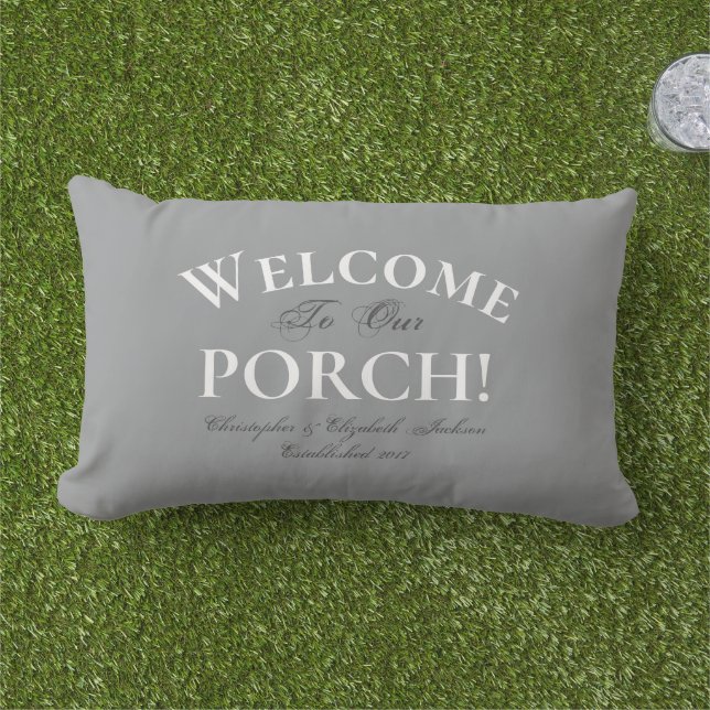 Coussin D'extérieur Bienvenue Porch Personnalisé Grey Élégant Calligra (Herbe)