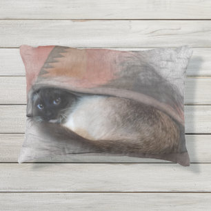 Coussin D'extérieur Chaton siamois aux yeux bleus sous couverture Phot