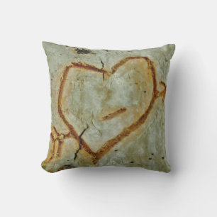 Coussin D'extérieur cœur sculpté sur arbre Photo écorce de tremble Gri