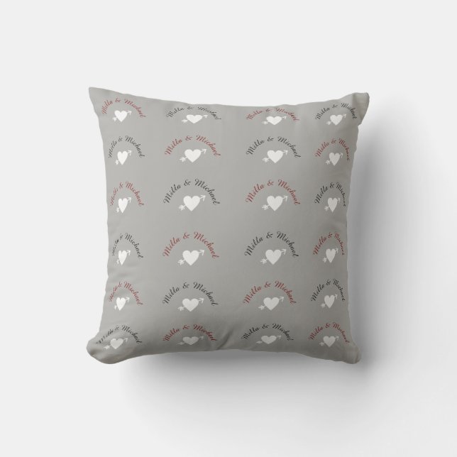 Coussin D'extérieur Couple Noms avec Coeurs, Amour Monogramme sur gris (Recto)