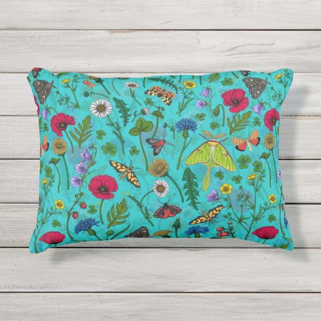Coussin D'extérieur Fleurs sauvages et papillons de nuit sur turquoise (Devant)