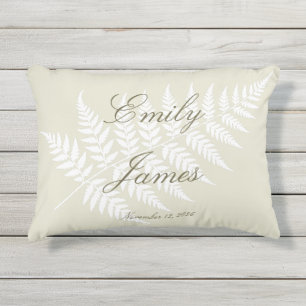 Coussin D'extérieur Fougère de couple personnalisée verte crémeuse