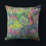 Coussin D'extérieur Iris Garden à Giverny Claude Monet Fine Art<br><div class="desc">L'Iris Garden de Giverny a été peint par Claude Monet,  peintre de l'impressionnisme français,  en 1900,  montrant sa maison dans l'arrière - plan et son beau jardin d'iris.</div>