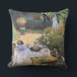 Coussin D'extérieur Le Luncheon Claude Monet Fine Art<br><div class="desc">Le Luncheon est un tableau d'impressionnisme de genre pittoresque de l'artiste français Claude Monet en 1873,  montrant une table à manger jardin dressée pour un déjeuner avec des femmes dans l'arrière - plan et un enfant jouant au premier plan.</div>