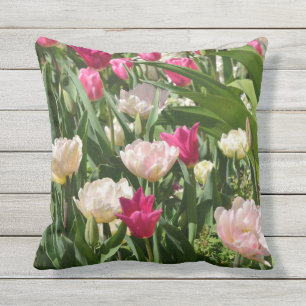 Coussin D'extérieur lumière et throwpillow rose foncé de tulipe
