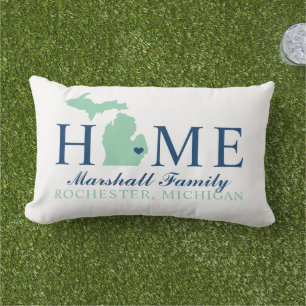 Coussin D'extérieur Michigan Home Mint and Navy Custom Family Monogram