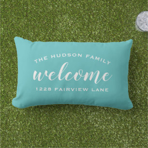Coussin D'extérieur Monogramme de bienvenue Aqua Script pour porche