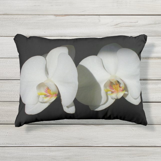 Coussin D'extérieur Orchidées blanches romantiques, photo florale trop (Devant)