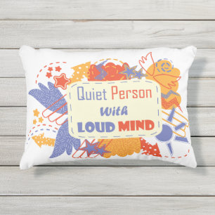 Coussin D'extérieur Personne calme avec une pensée forte bleu jaune