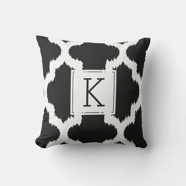 Coussin D'extérieur Quatrefoil noir et blanc style Ikat (Recto)