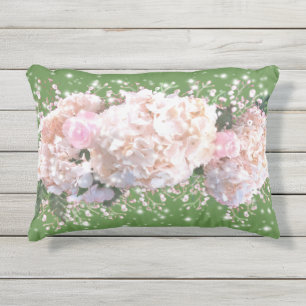Coussin D'extérieur Romantique dentelle blanche hydrangée roses roses