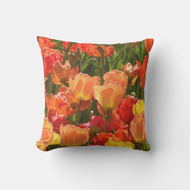 Coussin D'extérieur throwpillow extérieur de tulipes oranges et rouges (Recto)