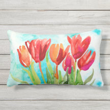 Tulipe rouge aquarelle sur l'oreiller à lancer Aqu