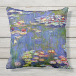 Coussin D'extérieur Water Lys 1916 Claude Monet Fine Art<br><div class="desc">Water Lilies fait partie d'une série de nombreuses peintures de fleurs de lys d'eau réalisées par Claude Monet,  artiste impressionniste français,  peignant les reflets de lumière,  de couleur et de nature dans l'eau de l'étang parmi les calottes.</div>