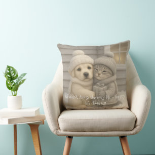 Coussin d'hiver confortable avec chiot et chaton e