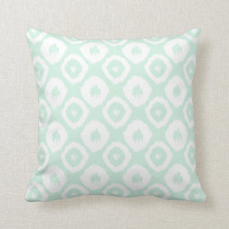 Coussin Diamants verts en bon état modernes d'Ikat chics