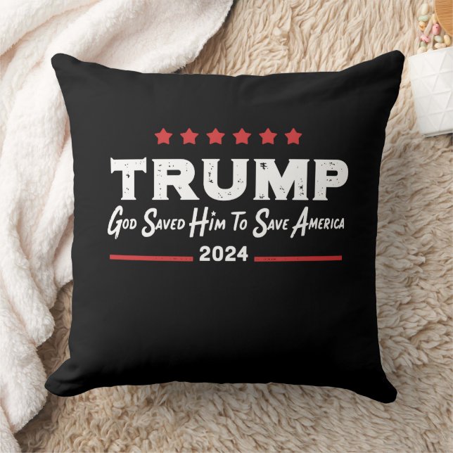 Coussin Dieu L'A Sauvé Pour Sauver L'Amérique Trump 47 (Couverture)