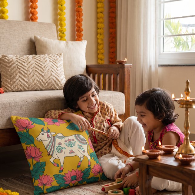 Coussin Diwali Vache effrayée Art Pichwai (Créateur téléchargé)