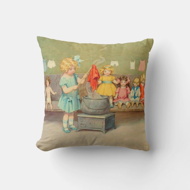 Coussin Dolly Laundry Girl Vintage Playing Dolls Cute (Recto)