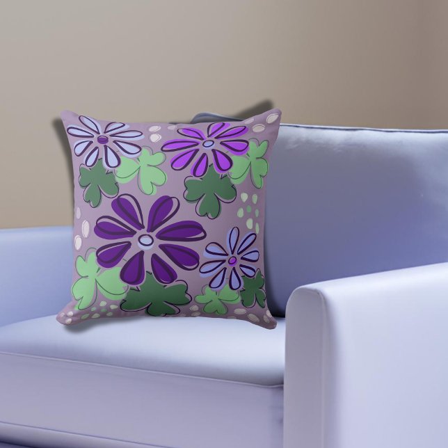 Coussin Doodle Abstrait vert et violet et trèfle et fleurs (Abstract Green and Purple Clover & Flower Doodle Throw Pillow)
